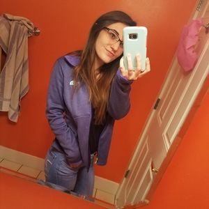 Meet your Posher, Joelien